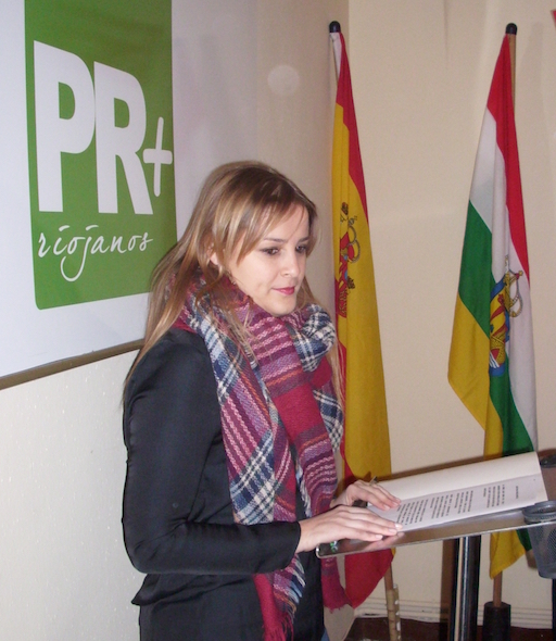 015_sara san juan interviniendo ante el consejo m unicipal del pr